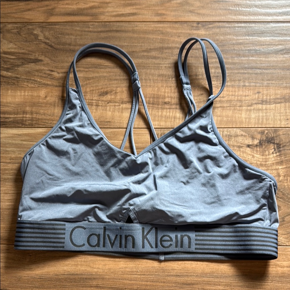 Undergo Calvin Bra